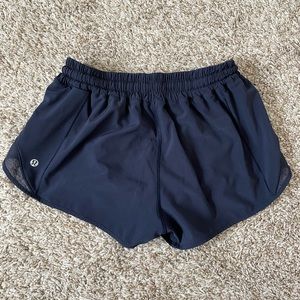 Lululemon Hotty Hot Low Rise Short 2.5"